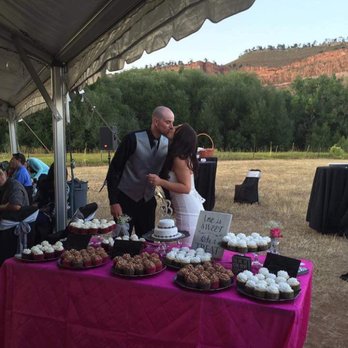 B Sweet Cupcakes - Desserts Near Me - Loveland, Colorado B Sweet Cupcakes - Desserts Near Me - Loveland, Colorado