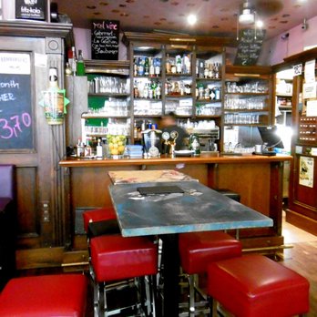 Pickwick's - Bar area - Cafes Near Me - Vienna, 9