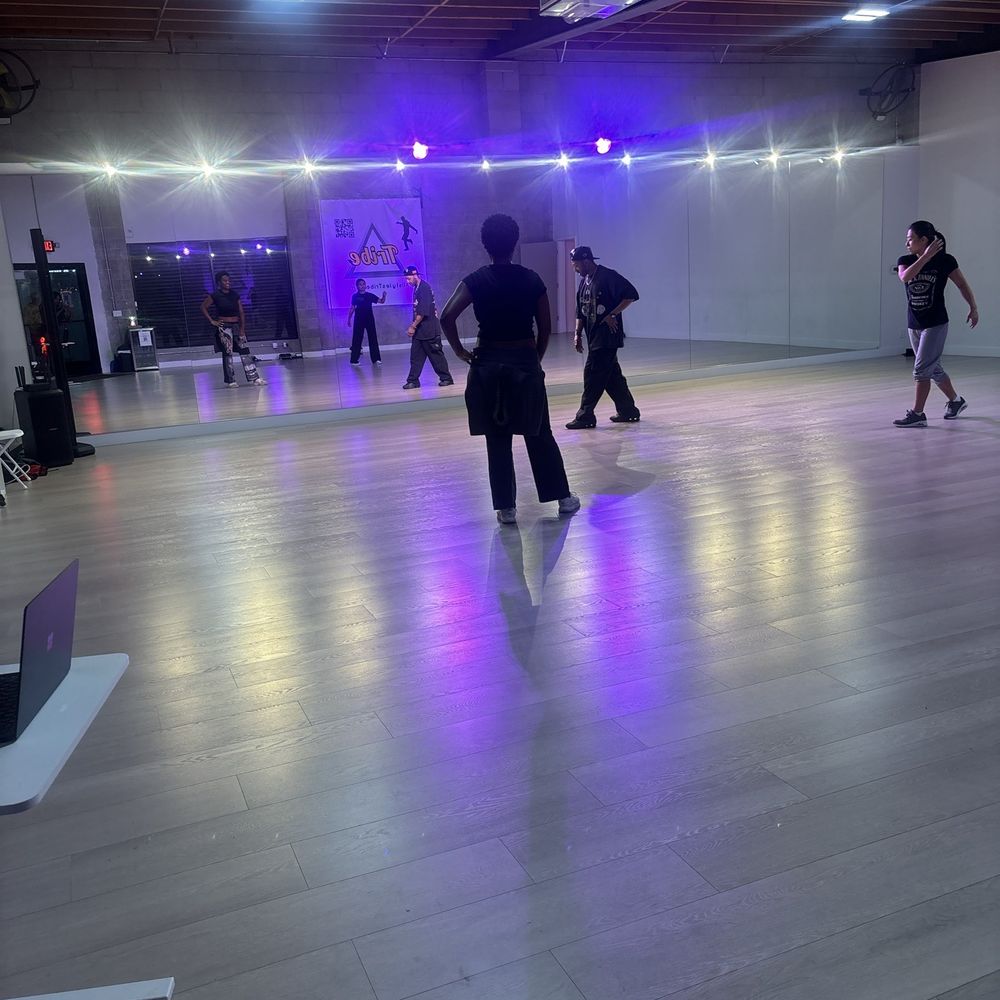 All Styles Tribe - Taking Aj's hip hop class tonight!! Always a good vibe - Dance Studios Near Me - Los Angeles, California