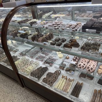 Kilwins Ice Cream - Chocolate - Fudge - Variety chocolates - Desserts Near Me - Cliffside Park, New Jersey