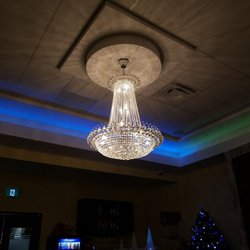 Golden Fortune Restaurant - Feels fancy....