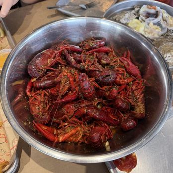 Reel Seafood & Bar - 3lb of Crawfish (the Mix flavor) - Chicken Wings Near Me - Houston, Texas Reel Seafood & Bar - 3lb of Crawfish (the Mix flavor) - Chicken Wings Near Me - Houston, Texas