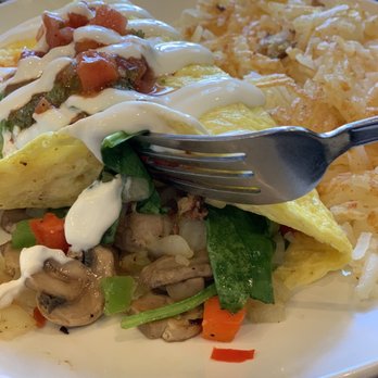 Broken Yolk Cafe - The mom omelette all veggies  yum - Breakfast & Brunch Near Me - Del Mar, California