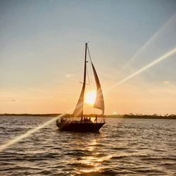 Travelin Light Sailing