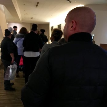 The Westin Seattle - People waiting in line to get onto the elevators. - Hotels Near Me - Seattle, Washington The Westin Seattle - People waiting in line to get onto the elevators. - Hotels Near Me - Seattle, Washington