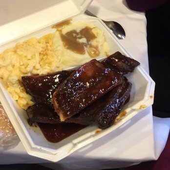 CBS Barbeque and Cafe Brown Stone Catering - Ribs with mash and mac - Barbeque Near Me - Saint Louis, Missouri