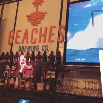 Beaches Brewing - Bar area - Brewpubs Near Me - Toronto, Ontario