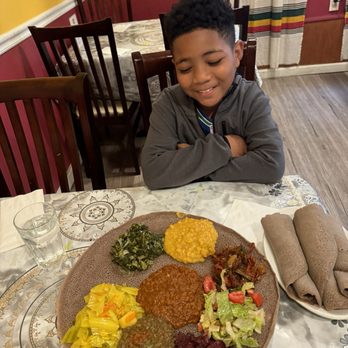 Adey Abeba Ethiopian Restaurant - Veggie combo - Ethiopian Near Me - Seattle, Washington