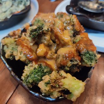 PLANTA Yorkville - Bang bang broccoli - Vegetarian Near Me - Toronto, Ontario PLANTA Yorkville - Bang bang broccoli - Vegetarian Near Me - Toronto, Ontario