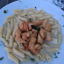 Hospudka Pod Zámkem - Pasta with chicken breast