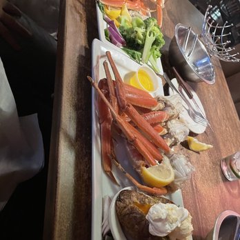 Harbor House - Premium Snow Crab Legs - Seafood Near Me - Detroit, Michigan Harbor House - Premium Snow Crab Legs - Seafood Near Me - Detroit, Michigan