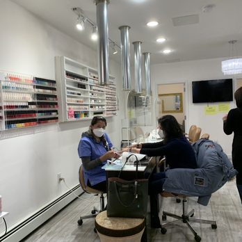 J Nail & Spa - Nail Salons Near Me - Jersey City, New Jersey