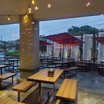 Torchy's Tacos - Outdoor seating - Tacos Near Me - Houston, Texas Torchy's Tacos - Outdoor seating - Tacos Near Me - Houston, Texas
