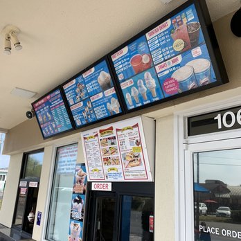 Shakes Frozen Custard - Ice Cream & Frozen Yogurt Near Me - Destin, Florida