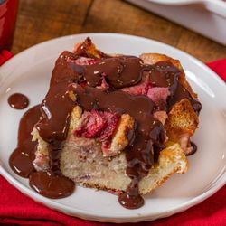 The 80s Bar - Strawberry and Chocolate Bread Pudding: Back for a 2nd week! Our special homemade bread pudding stuffed with fresh strawberries and topped