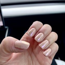 Design Nails - Gel manicure on natural nails