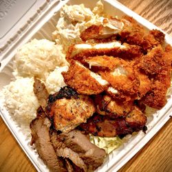 Mo' Bettahs Hawaiian Style Food - Mixed plate. The teriyaki beef is amazing.