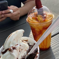 Rocco's Italian Ice - Brownie Sundae and Mangonada!