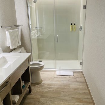 Element San Jose Airport - Bath - Hotels Near Me - San Jose, California Element San Jose Airport - Bath - Hotels Near Me - San Jose, California