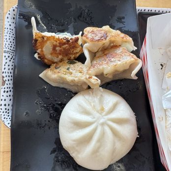 Song's Dumplings Cafe - Pork and green peppers and basil chicken fried dumplings and roasted pork bun - Dim Sum Near Me - Forest Hills, New York