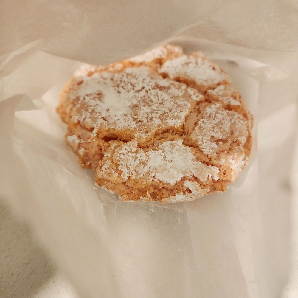 Strawberry Crinkle Cookie Strawberry Crinkle Cookie