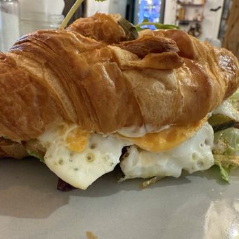 Bez Ogródek - Wiejski croissant - Breakfast & Brunch Near Me - Przemyśl, PK