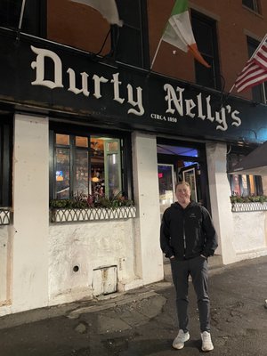 Durty Nelly's by null