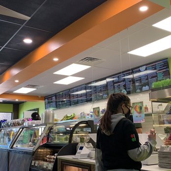 Blend Smoothie and Salad Bar - Monroe - Practicing safe social distancing - Salad Near Me - Monroe, New York