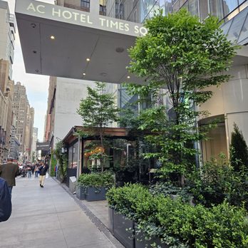 Castell Terrace - Lounges Near Me - New York, New York Castell Terrace - Lounges Near Me - New York, New York