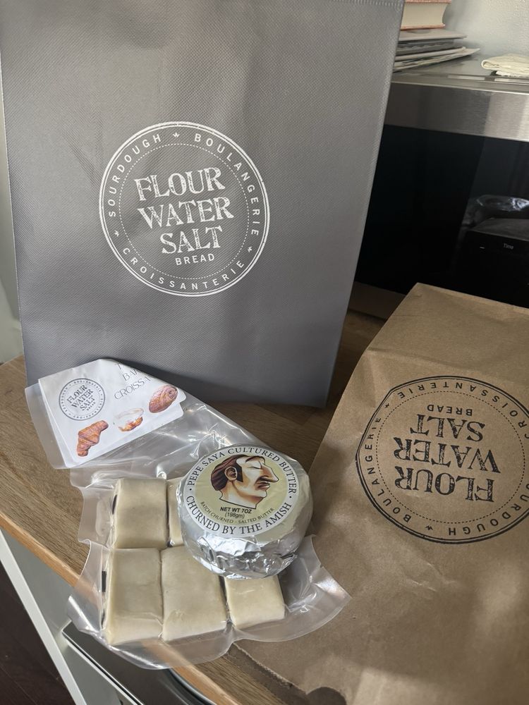 Flour Water Salt Bread Logo