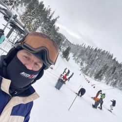 Heavenly Sports - Boulder Lodge - About to Shred