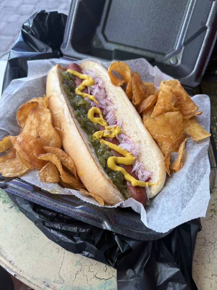 The Filling Station Cafe Logo