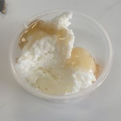 Baytna Cafe - Ashti with honey