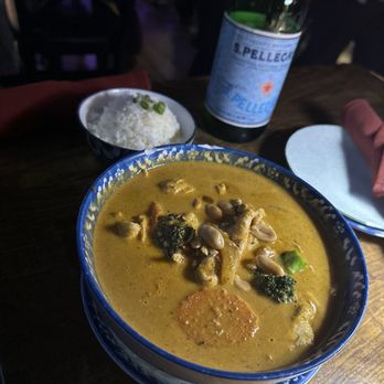 Grandmas Philly - Massaman Curry - Thai Near Me - Philadelphia, Pennsylvania Grandmas Philly - Massaman Curry - Thai Near Me - Philadelphia, Pennsylvania