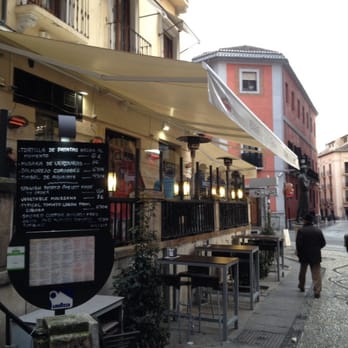 Carmela - Outside dining - Spanish Near Me - Granada, GR