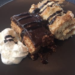 Hotel Victoria - Tarta de galletas con mola y chocolate Tiramisu  Postres caseros
