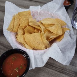 DOS Chiles Grandes - Complimentary chips and salsa