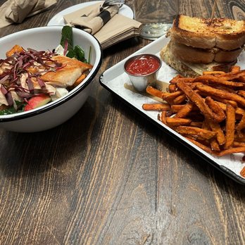 Batch & Brine - Fall Harvest Grilled Salmon - Burgers Near Me - Lafayette, California