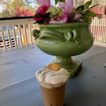 Harlow and pearl - Banana Pudding Cold Brew - Coffee & Tea Near Me - Mount Pleasant, South Carolina