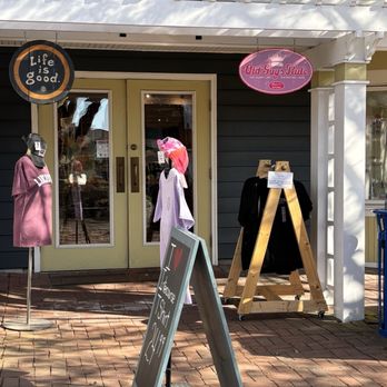 Kitchen Kettle Village - Shopping Centers Near Me - Intercourse, Pennsylvania