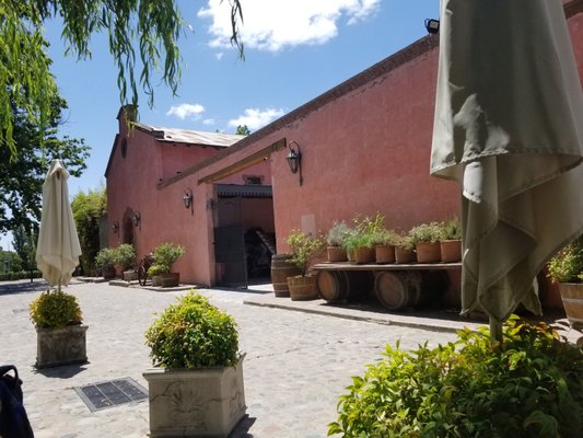 Clos de Chacras, bodega y restaurante by null