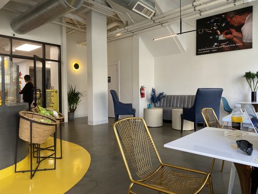 UPFORDAYZ Cafe & Bakery by null