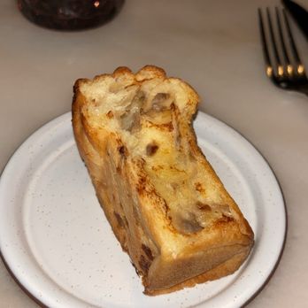 Indienne - Indian Near Me - Chicago, Illinois