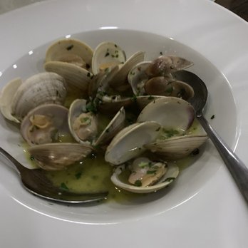 Bucco - Clams in garlic broth - Italian Near Me - Bloomfield, New Jersey