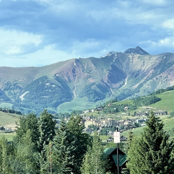 Nordic Inn - Hotels Near Me - Mt. Crested Butte, Colorado