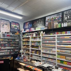 B & B Smoke Shop - Interior