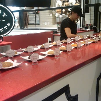 Ruby et Violette - Eeenie, Meenie, Miiiieni, Moe. Which cookie do I want today? - Caterers Near Me - New York, New York Ruby et Violette - Eeenie, Meenie, Miiiieni, Moe. Which cookie do I want today? - Caterers Near Me - New York, New York