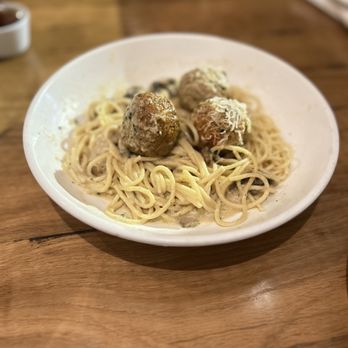 Olive Garden Italian Restaurant - Delicious spaghetti with a creamy mushroom sauce and meatballs . - Italian Near Me - Benton, Arkansas Olive Garden Italian Restaurant - Delicious spaghetti with a creamy mushroom sauce and meatballs . - Italian Near Me - Benton, Arkansas
