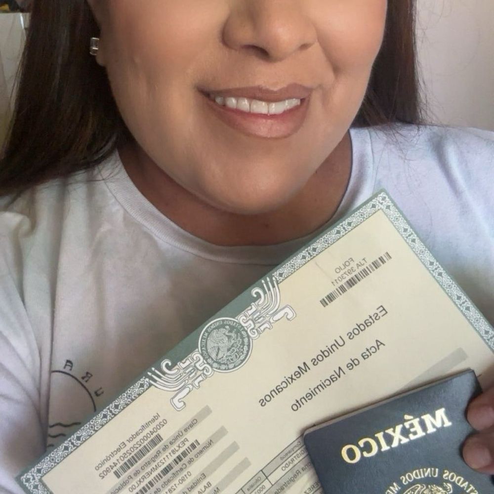 Grateful and very happy that I am officially a Mexicana and was able to get my Mexican passport. Grateful and very happy that I am officially a Mexicana and was able to get my Mexican passport.