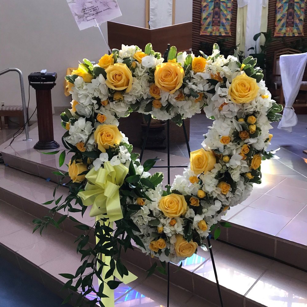Floral arrangement Floral arrangement